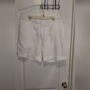 RALPH LAUREN POLO SHORTS / WHITE/ SIZE 40/ STRAIGHT FIT